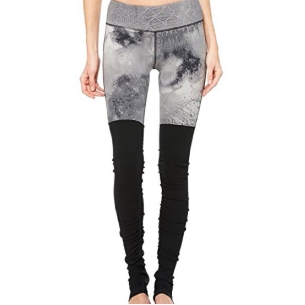 ALO Yoga Black and Gray Leggings